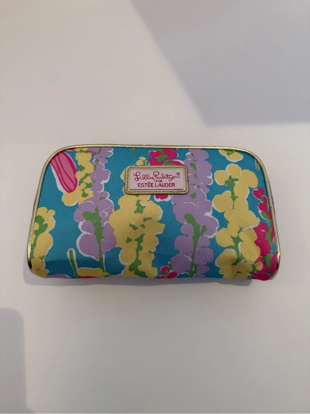 NWOT Lilly Pullitzer Collab with Estée Lauder toiletry bag 8 x 5 x 2“